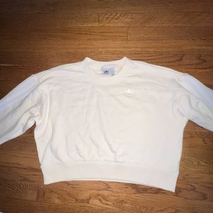 Adidas Crewneck 🤍